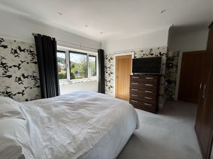 Photo 25- click for photo gallery